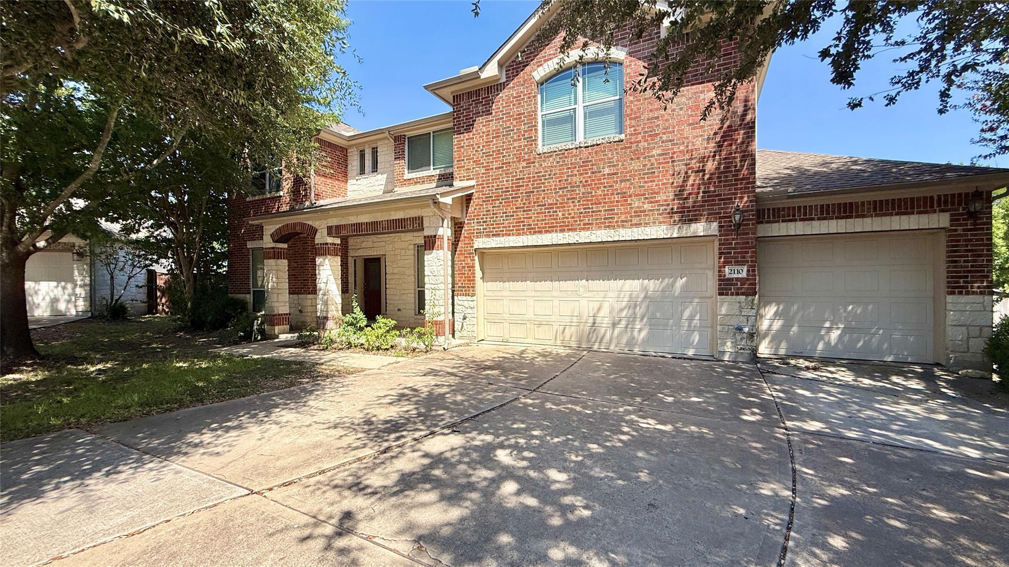 Listing photo 1 of 2110  Reston Cv