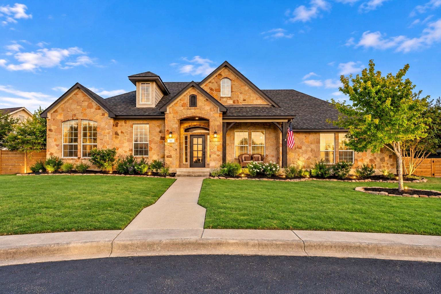 Listing photo 1 of 111  Natalies Pt