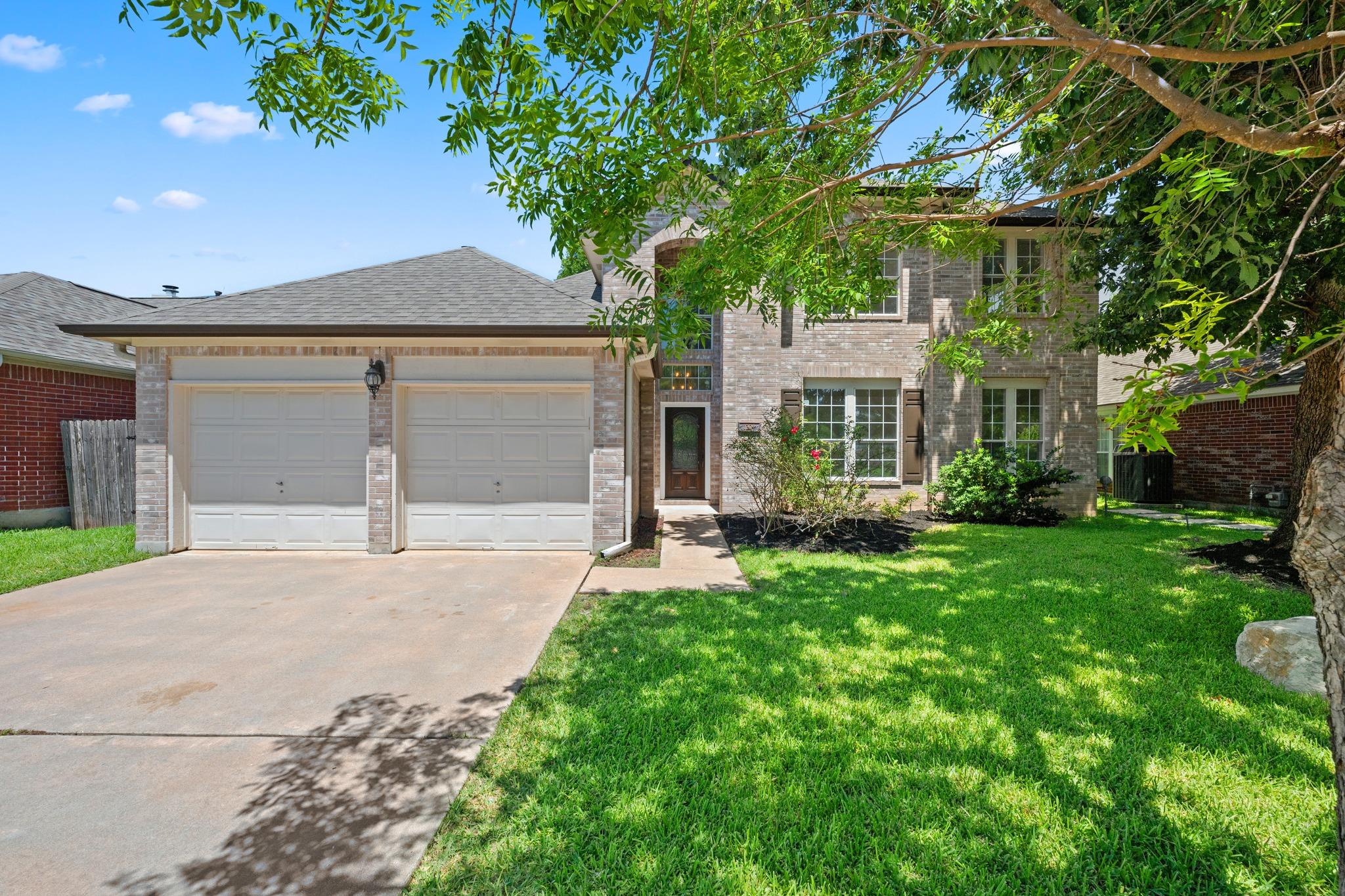 Listing photo 1 of 1304  Meadow Lark Dr