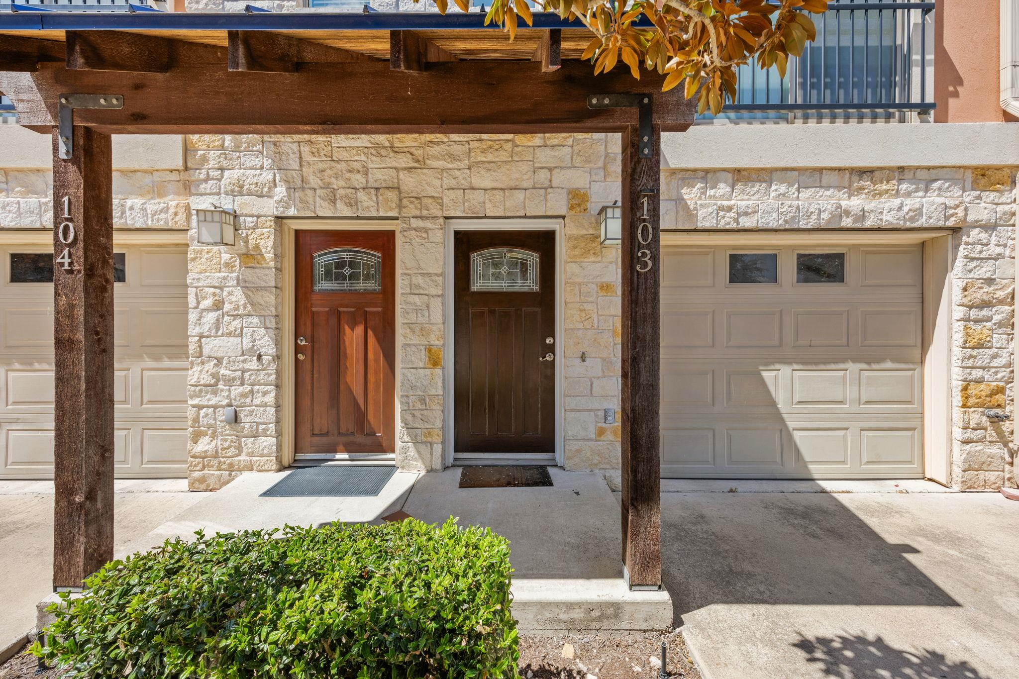 Natural stone masonry and robust timber framing c