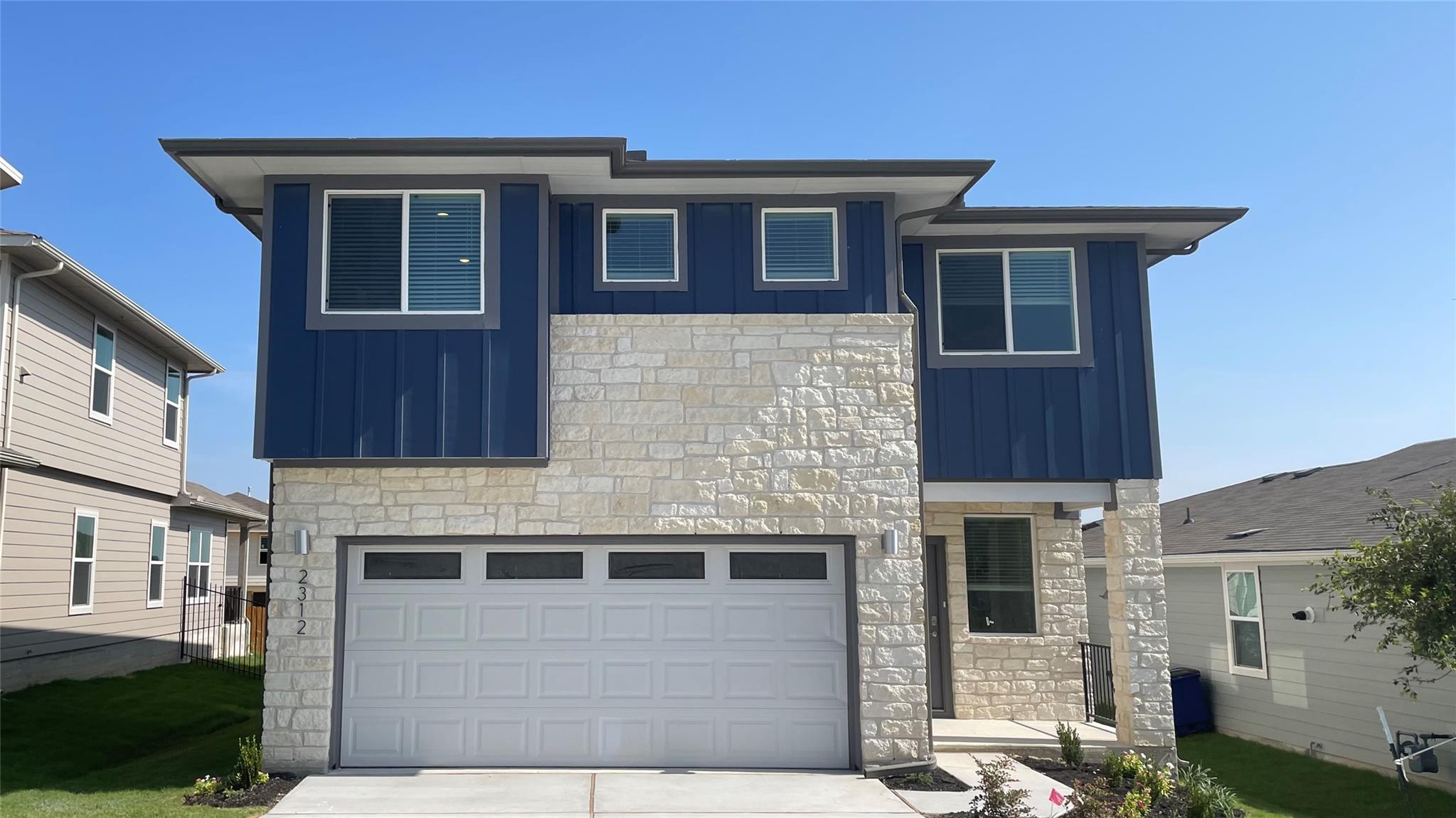 Listing photo 1 of 2312  Tucker Ln