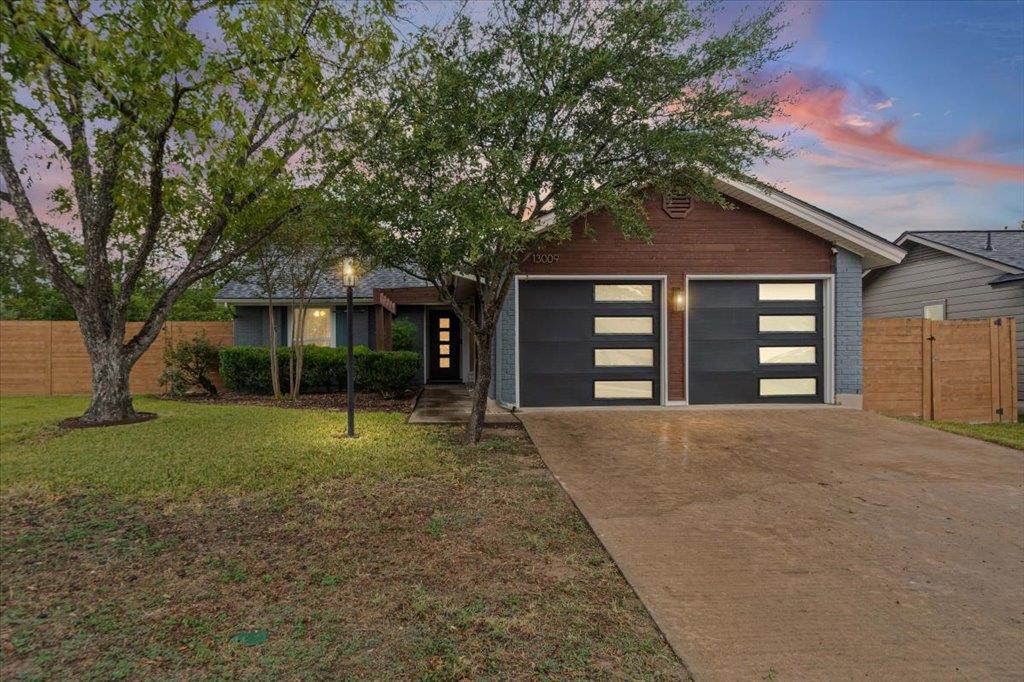 Listing photo 1 of 13009  Irongate Cir
