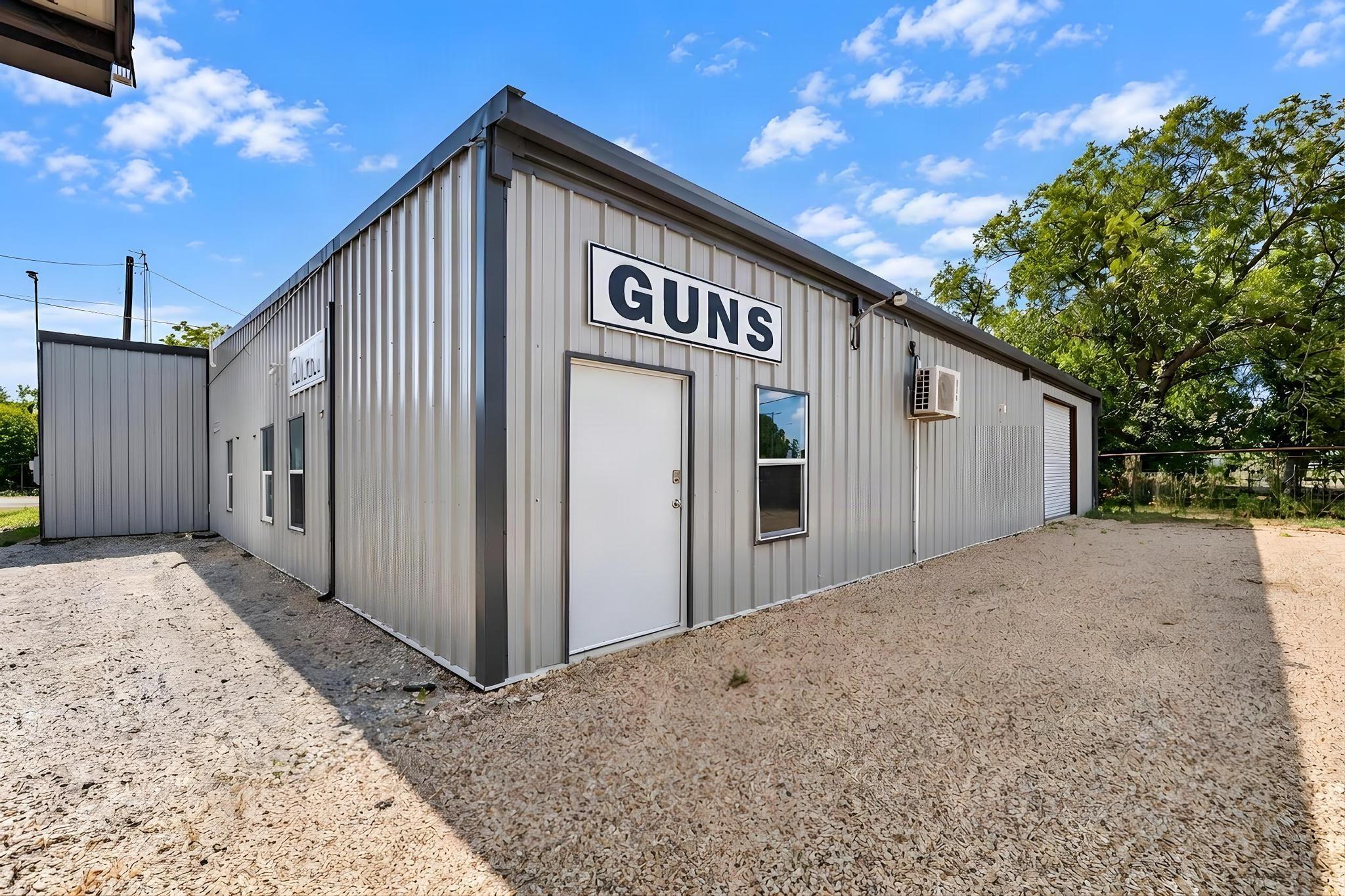 Listing photo 1 of 308 S Dalton St