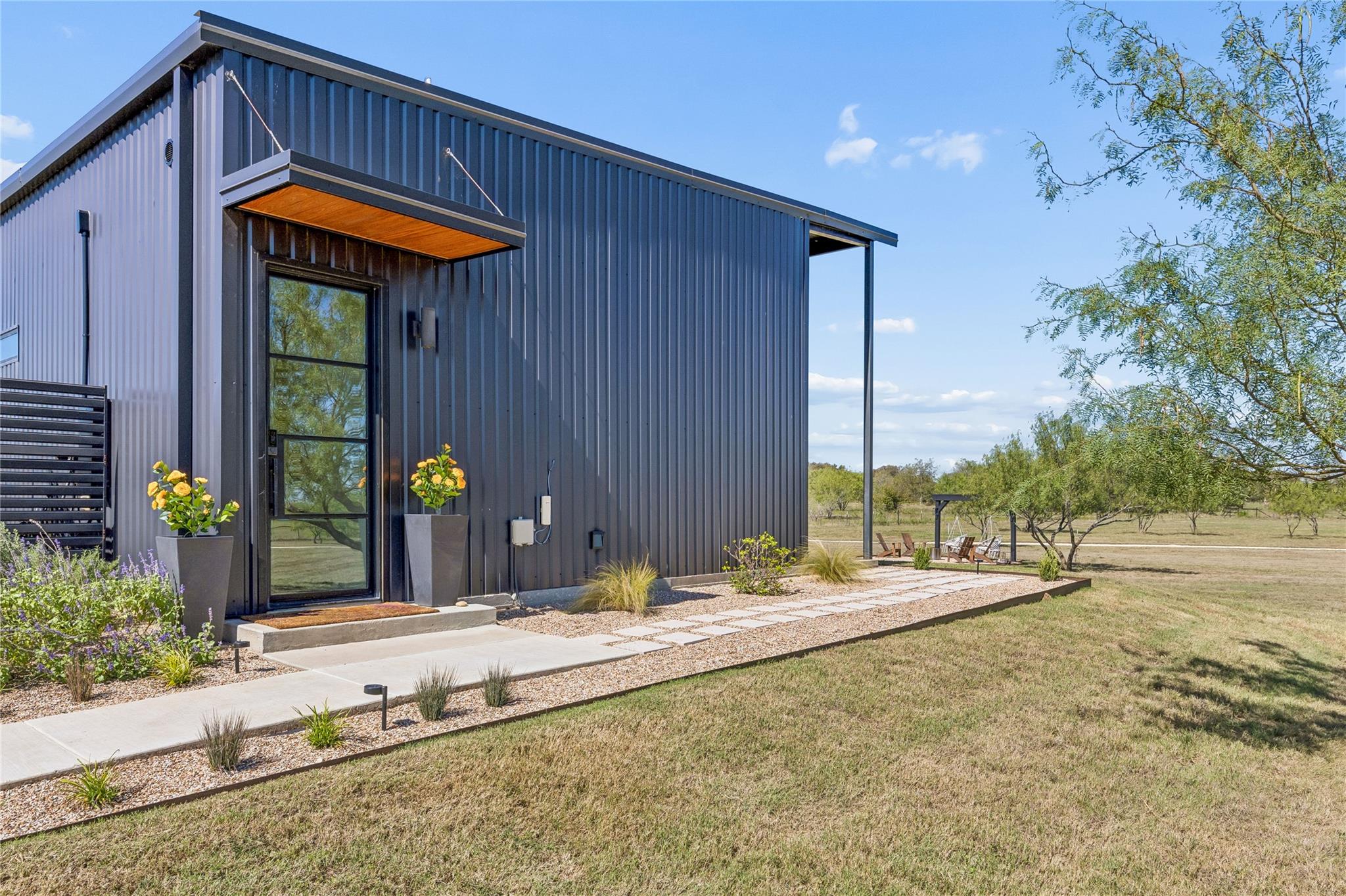 Listing photo 1 of 6261  Solana Ranch Rd