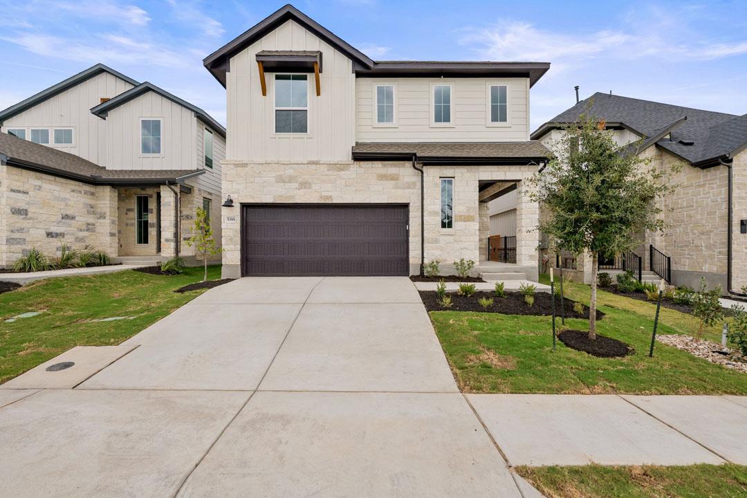 Listing photo 1 of 586  Darley Oak Drive None