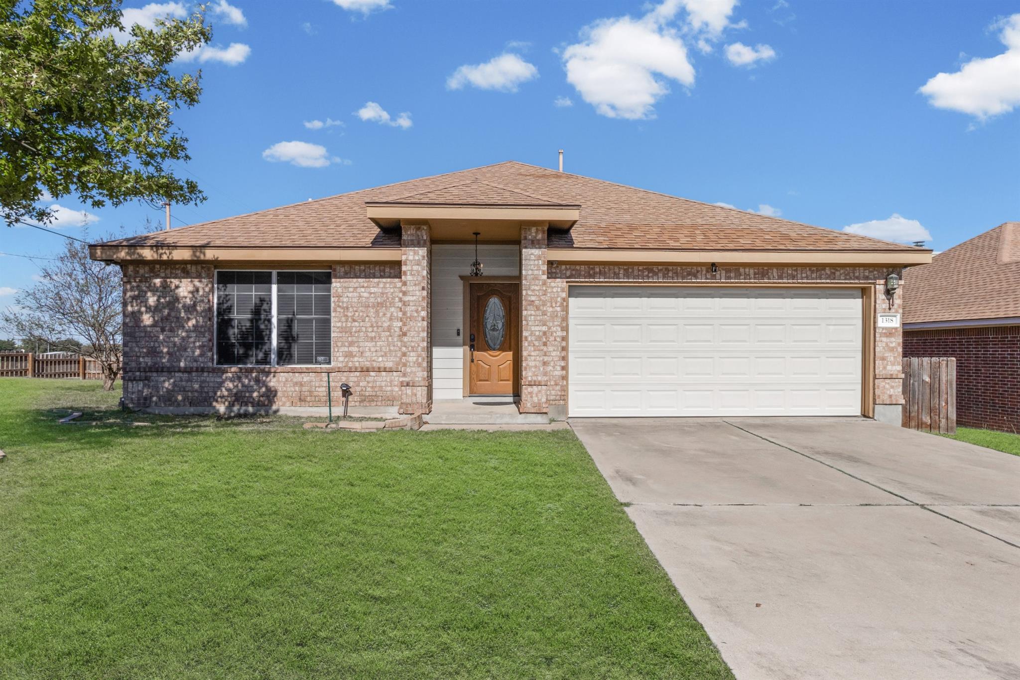 Foto de la propiedad en venta 1 de 1318  Settlers Valley Dr