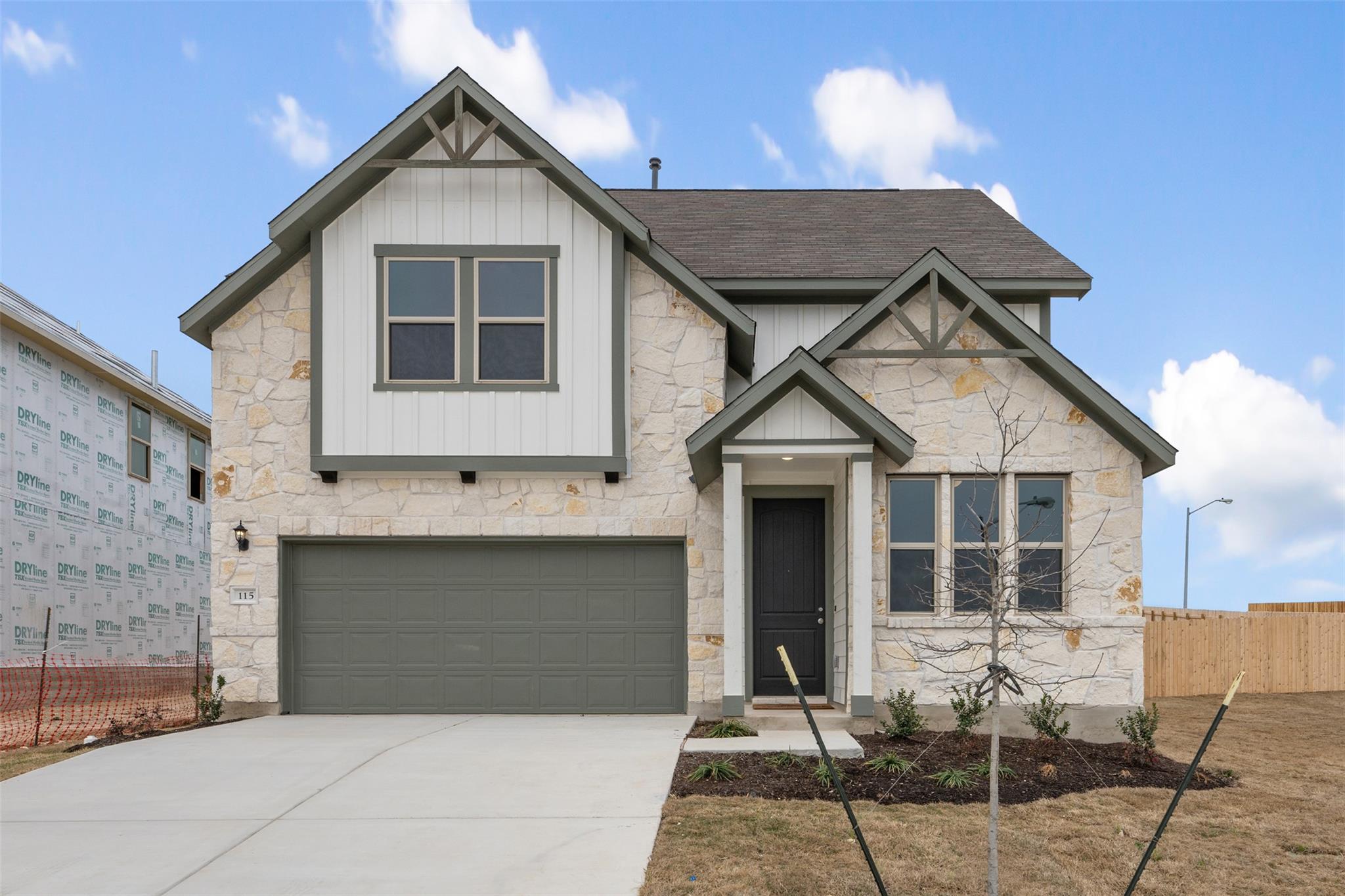 Listing photo 1 of 128  Arlington Park Loop