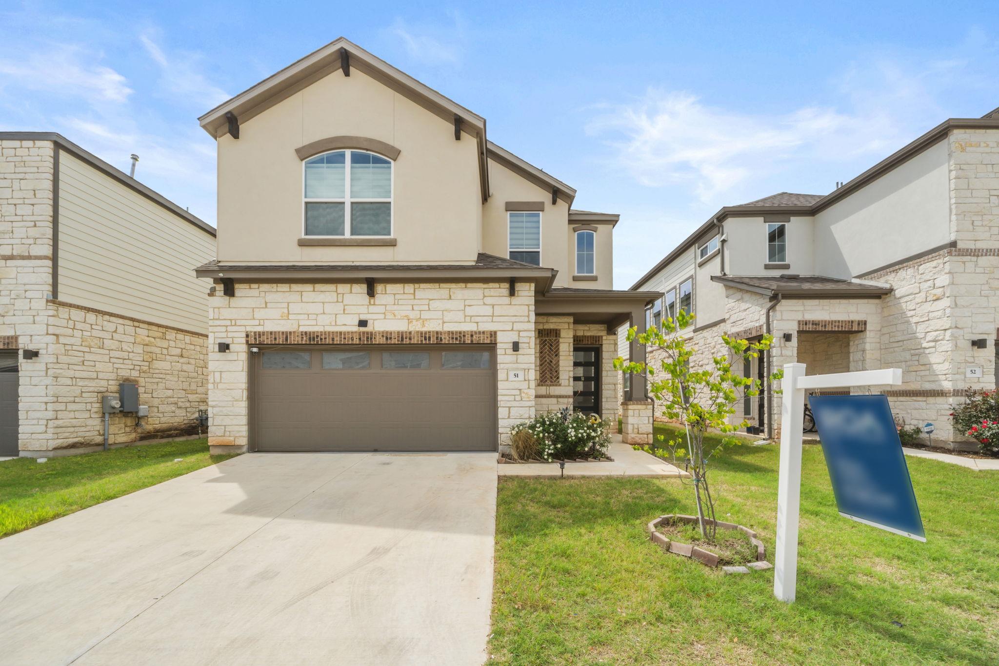 Listing photo 1 of 1531 N Red Bud Ln  #51