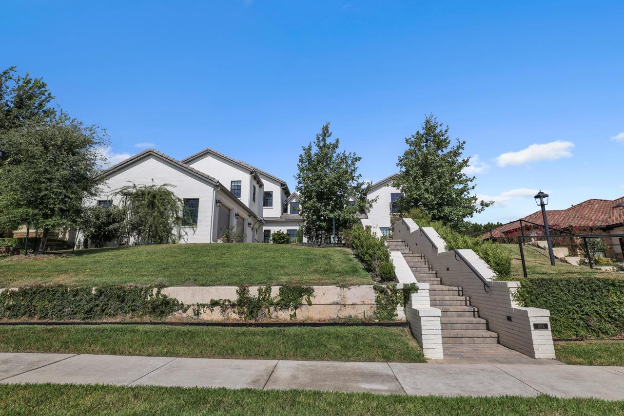 An elevated hillside position highlights the cris