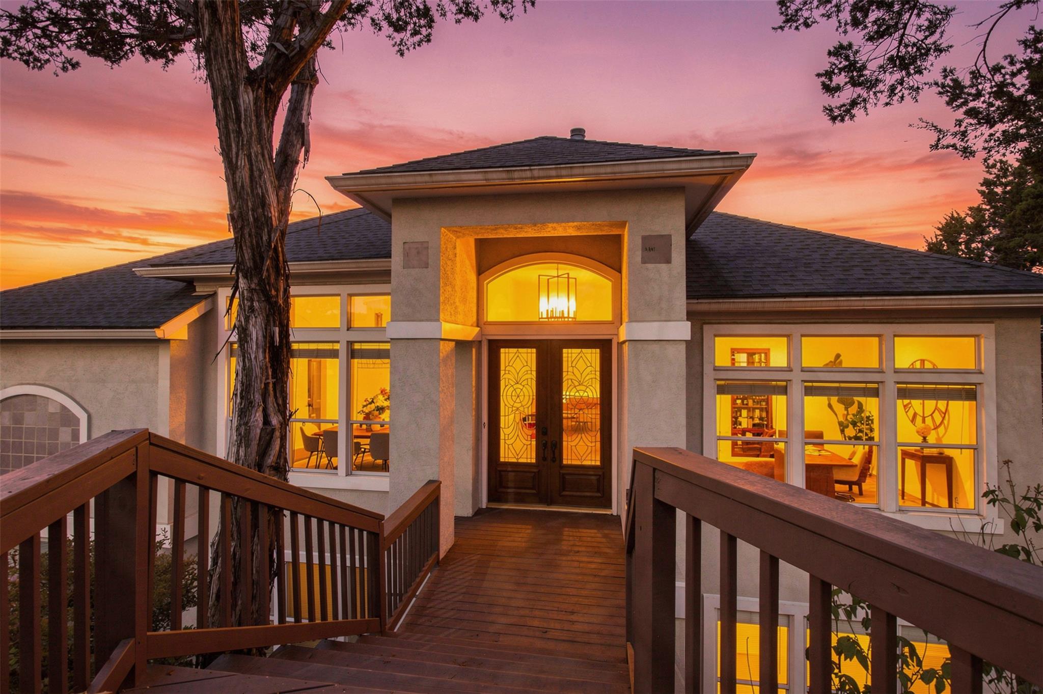 Listing photo 1 of 7008  Deepwood Dr