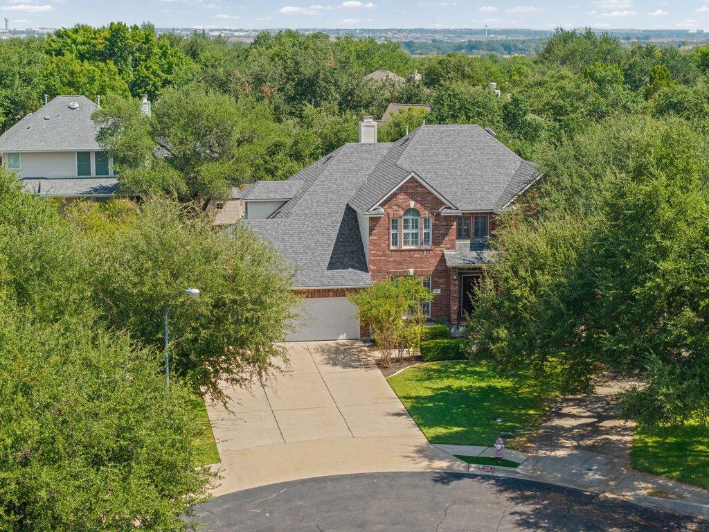 Listing photo 1 of 2116  Maidstone Cv