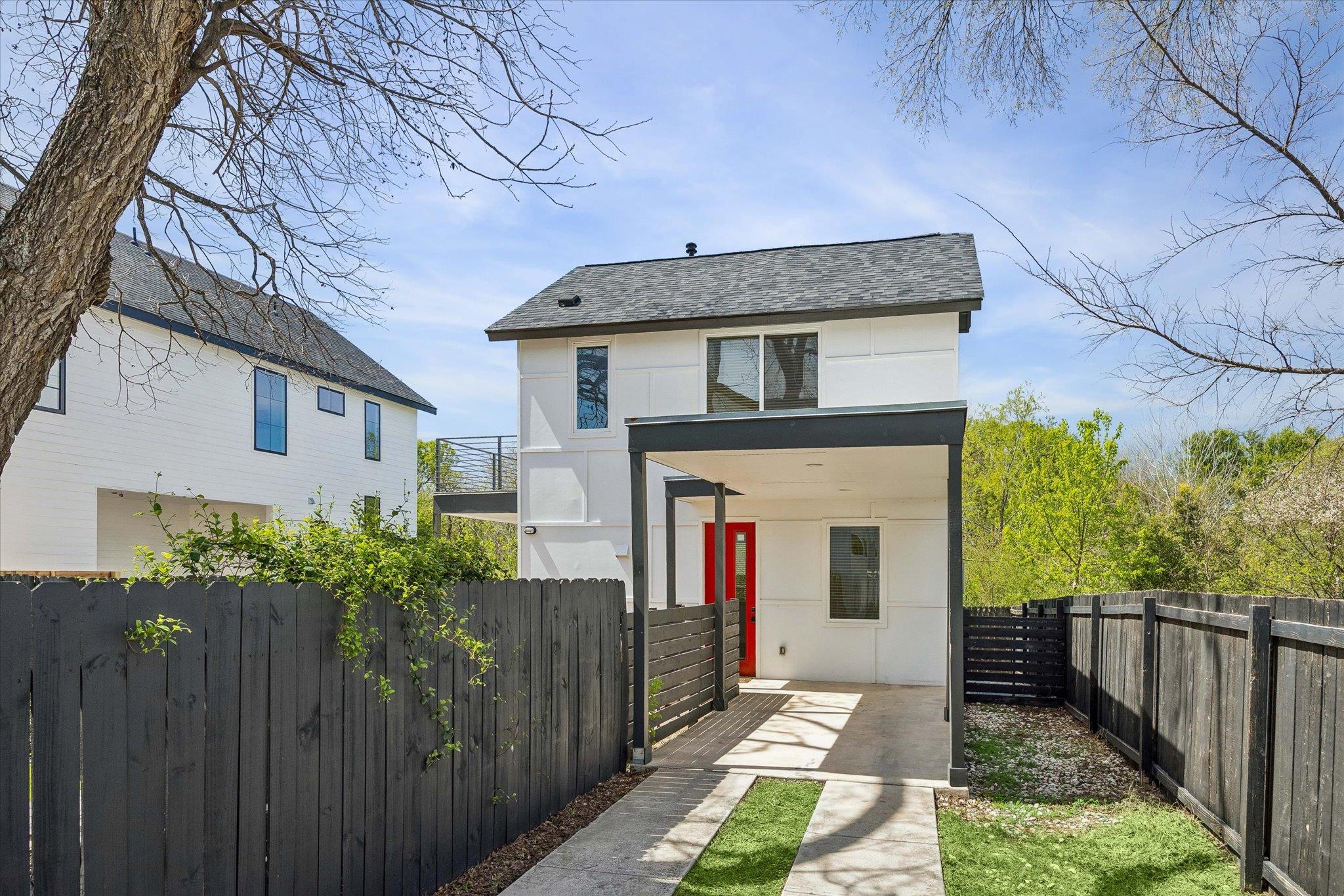 Ảnh nhà đang rao bán 1 của 1182  Ridgeway Dr  #B