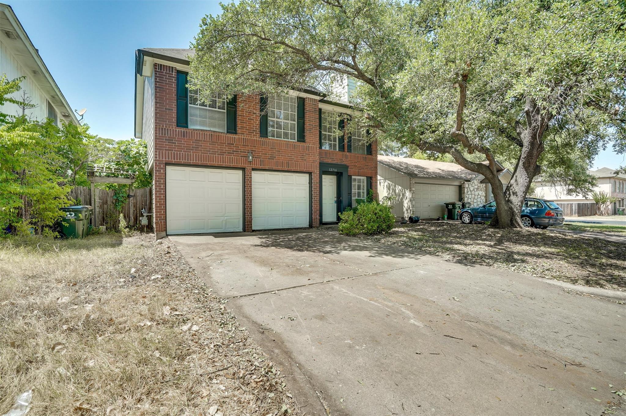 Listing photo 1 of 12716  Margit Dr