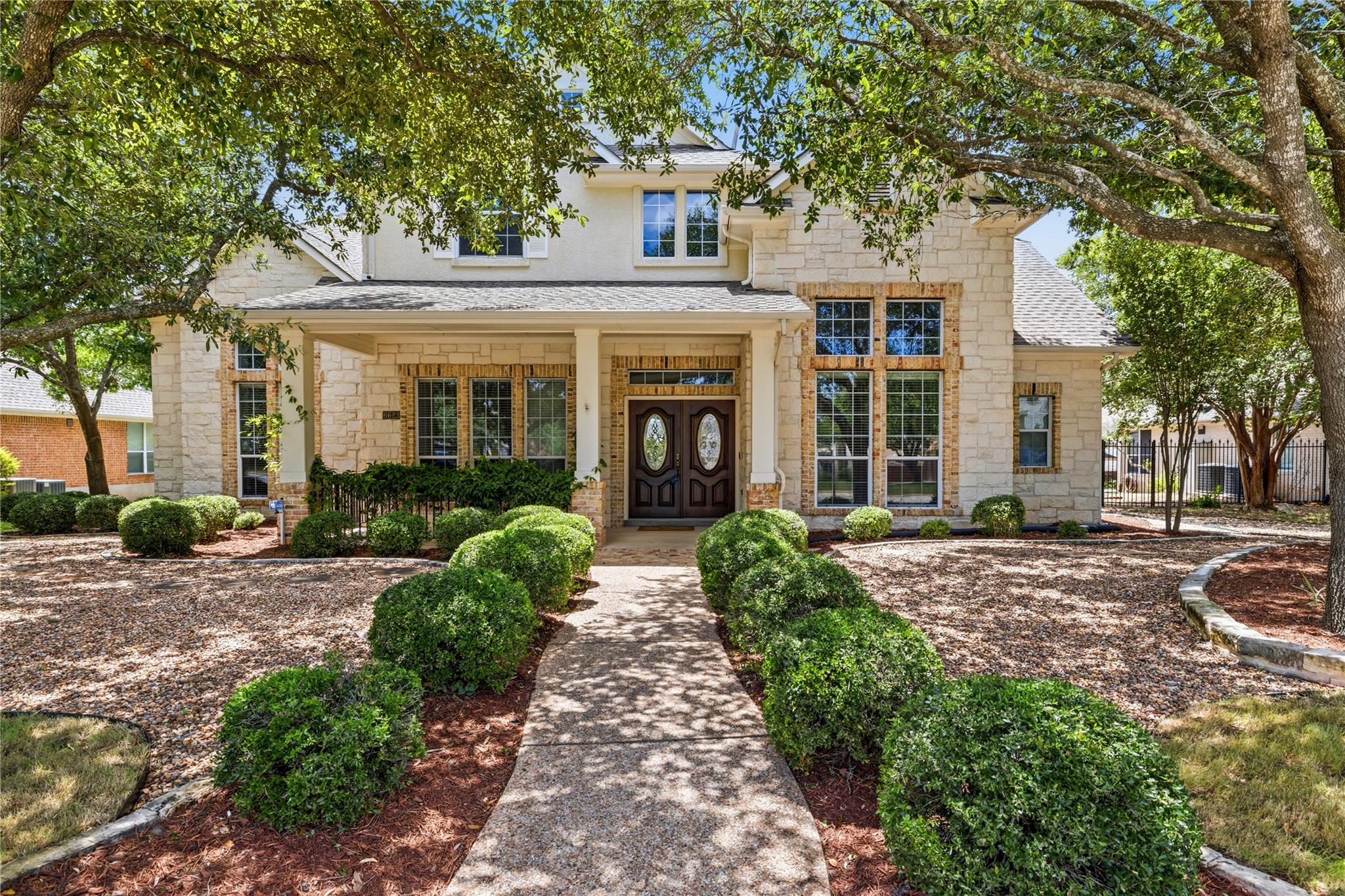 Listing photo 1 of 6623  Yaupon Dr
