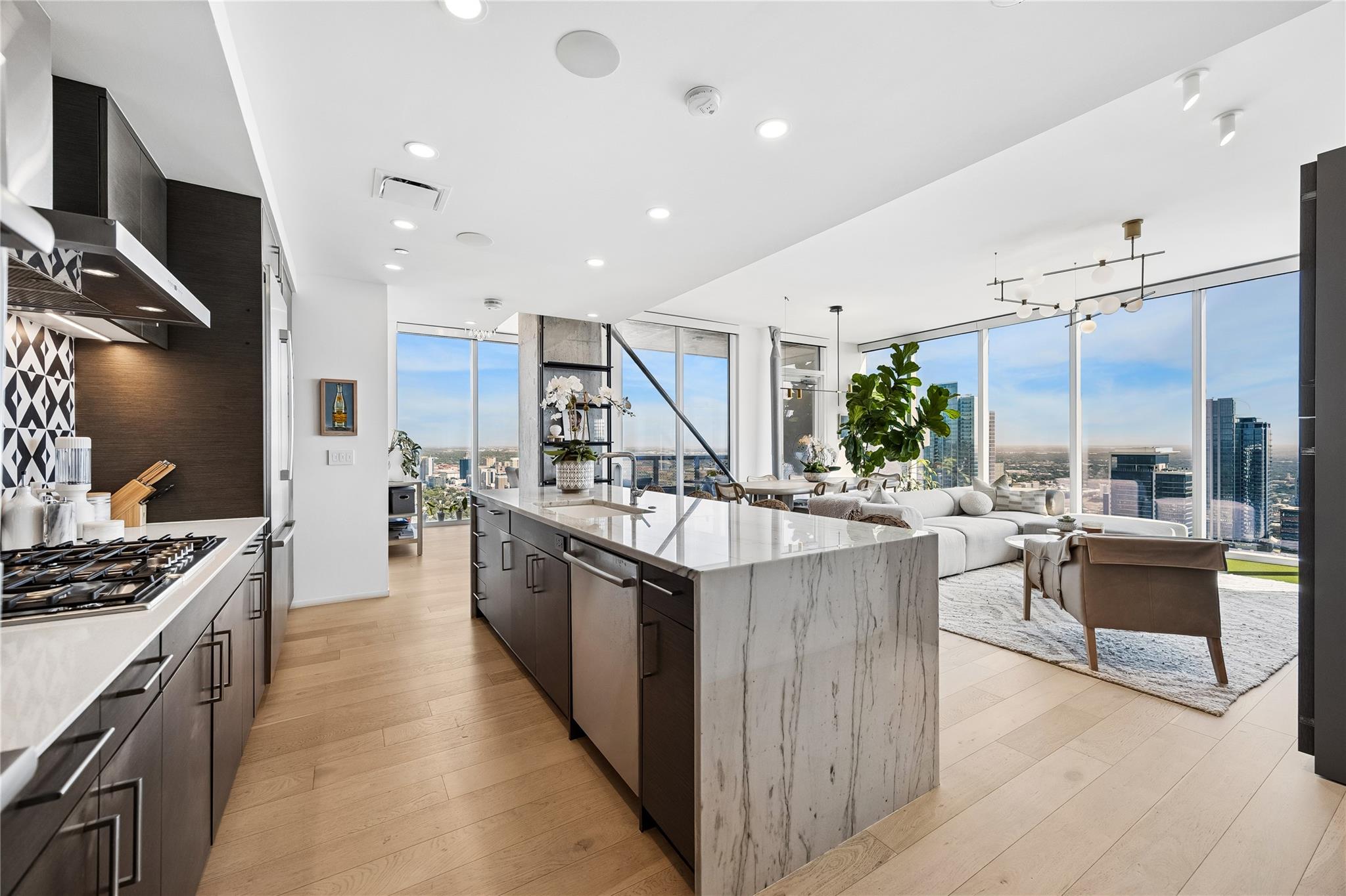 301  West Ave  #5003 매물 사진 1
