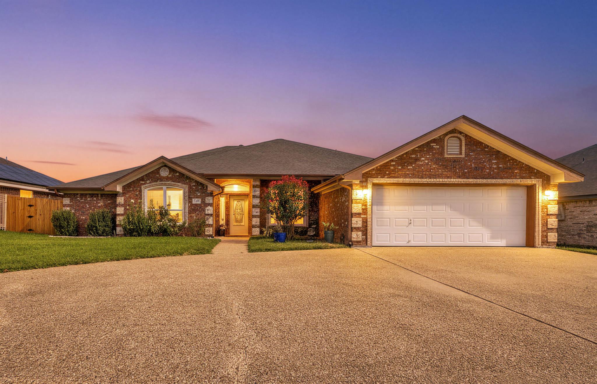 Listing photo 1 of 2105  Granex Dr