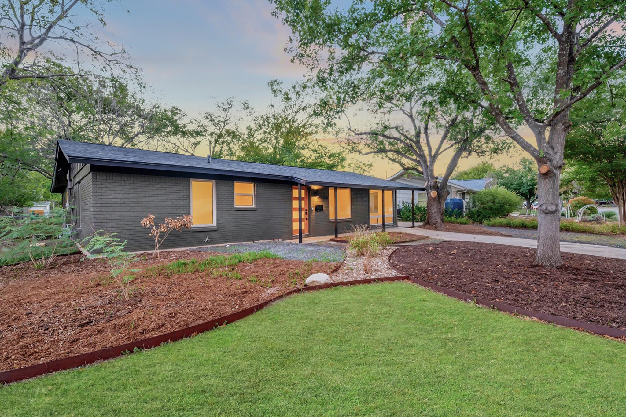 Listing photo 1 of 5348  Westminster Dr