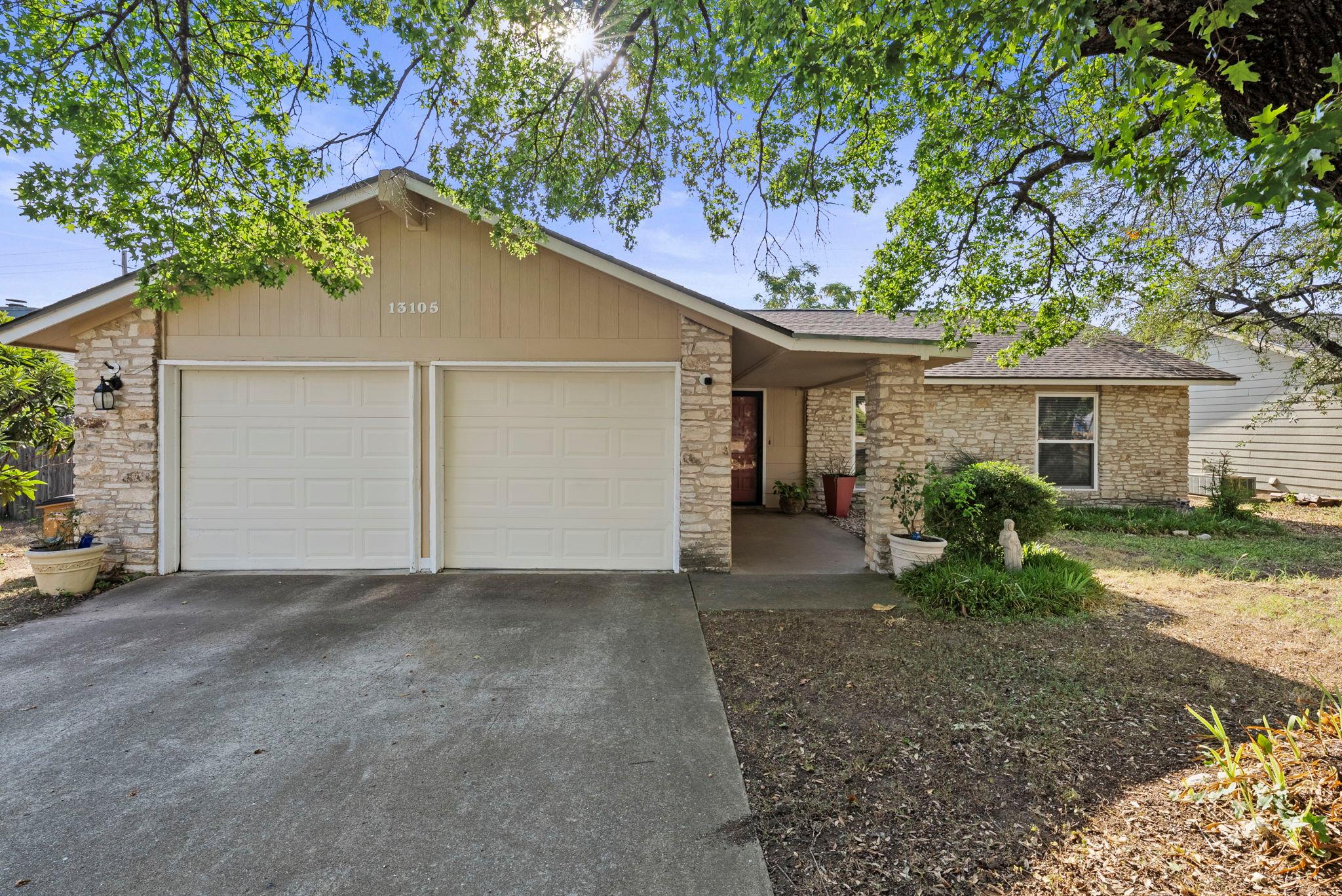 Listing photo 1 of 13105  Bourbon St