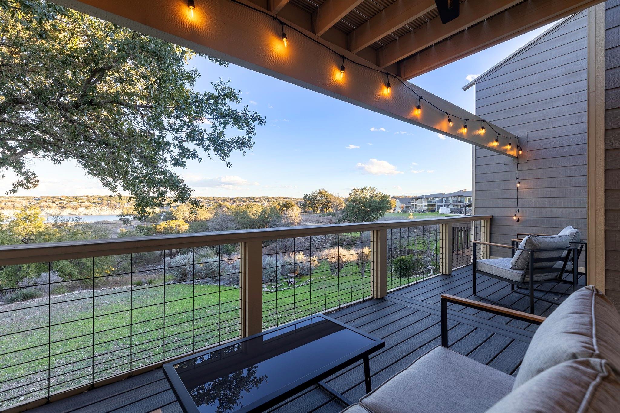 Listing photo 1 of 219  Venture Blvd S