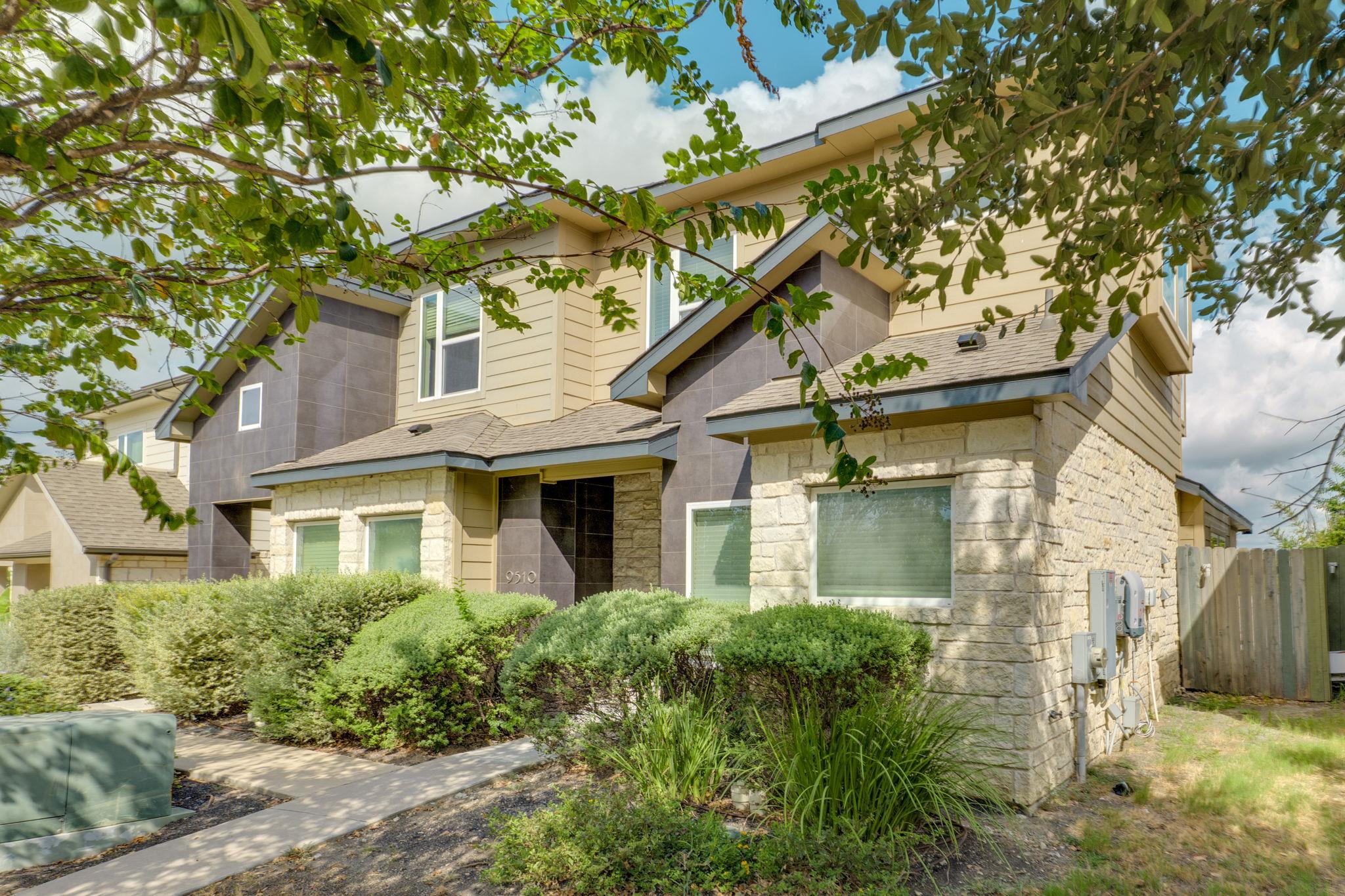 Listing photo 1 of 9510  Whisper Willow Blvd
