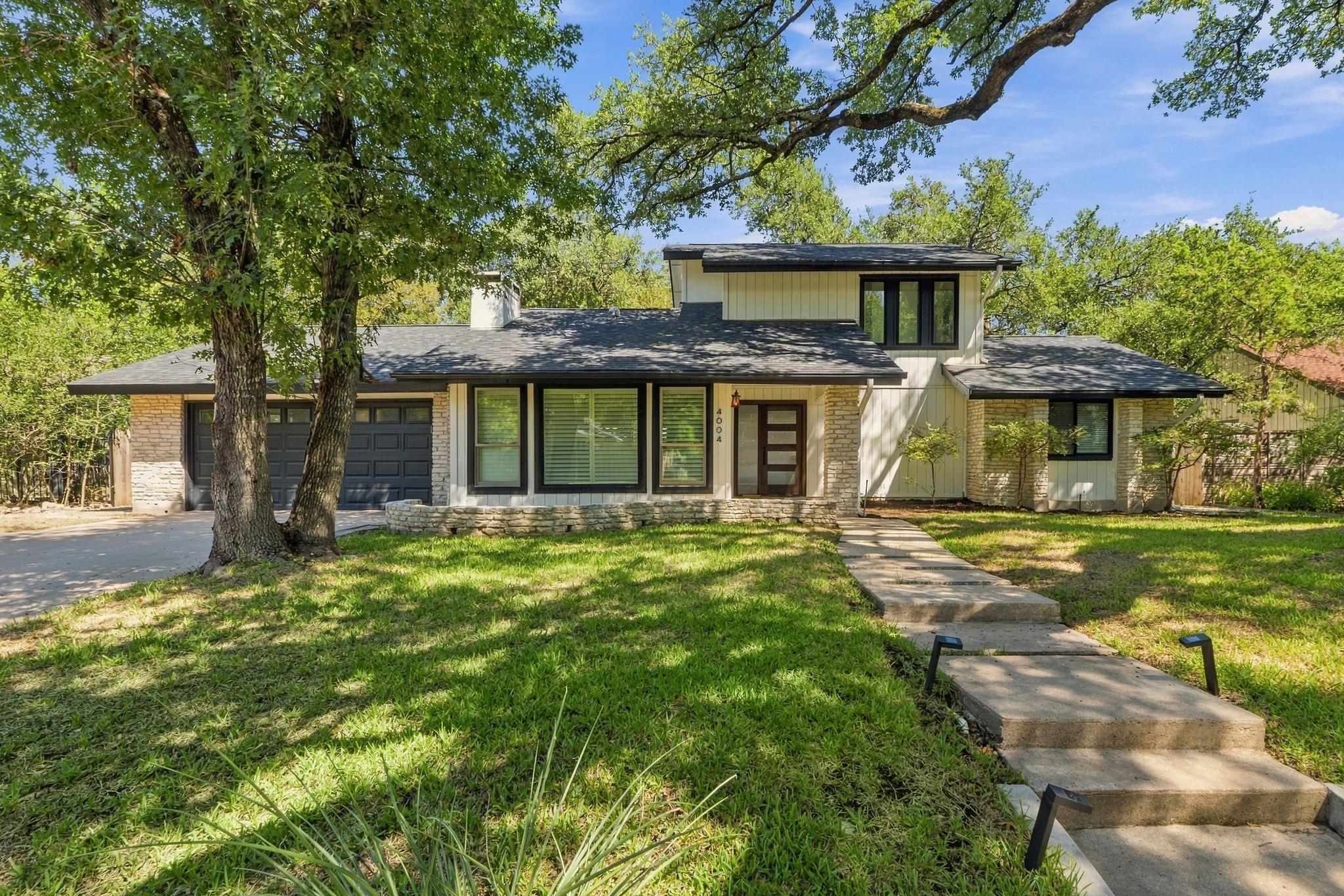4004  Austin Woods Dr 的房源照片，第 1 张