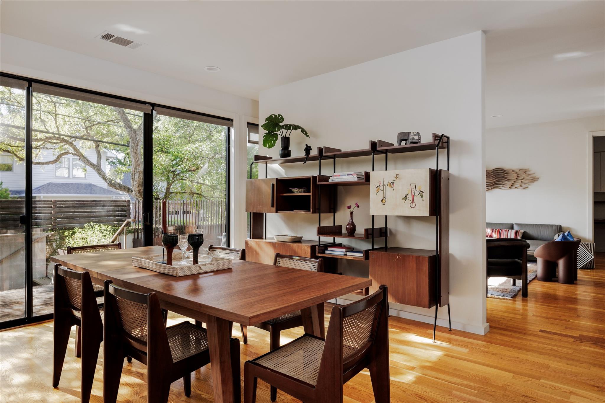 Listing photo 1 of 2201  Bowman Ave