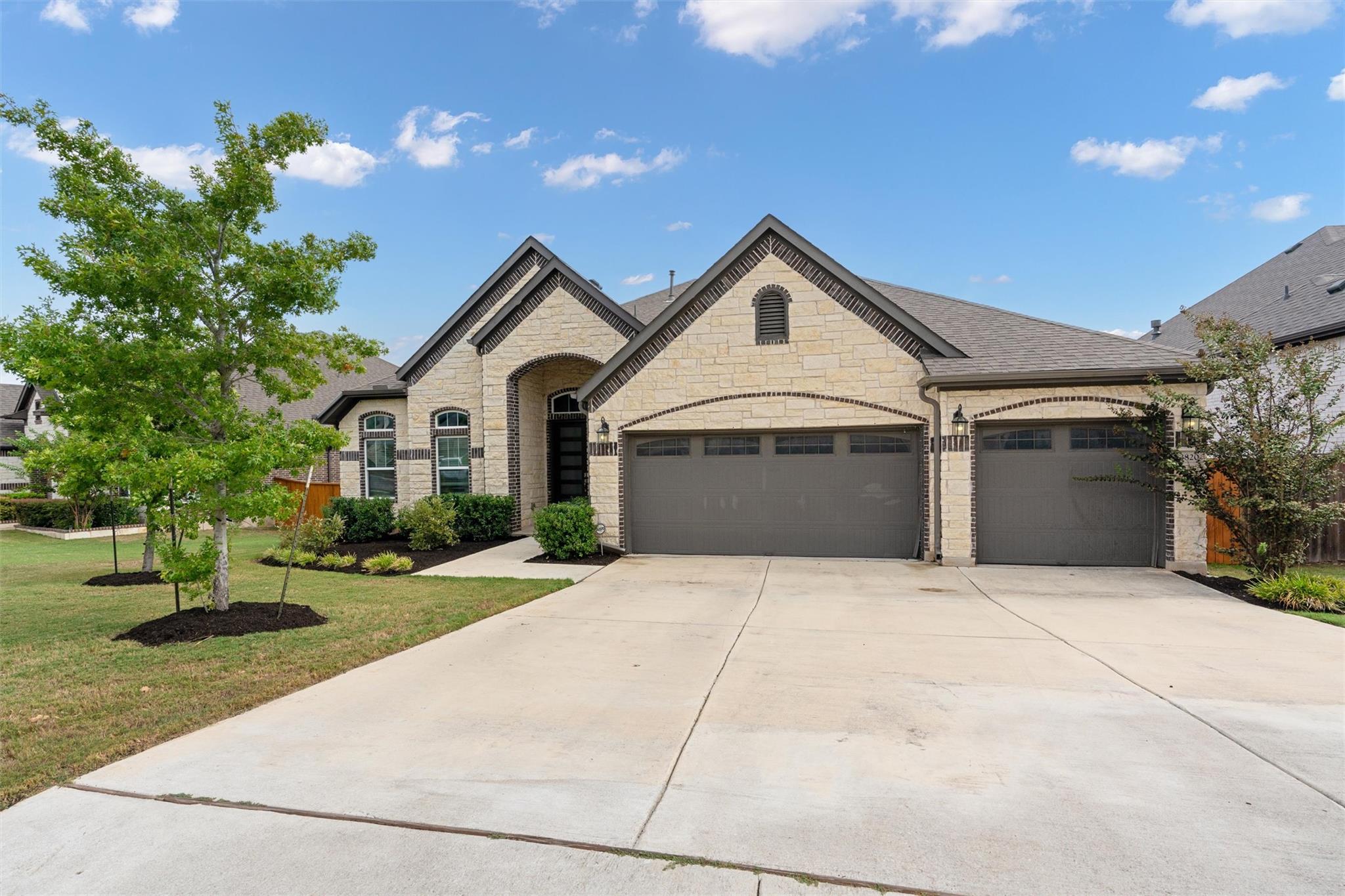 Foto de la propiedad en venta en 3820  Winnie Pl