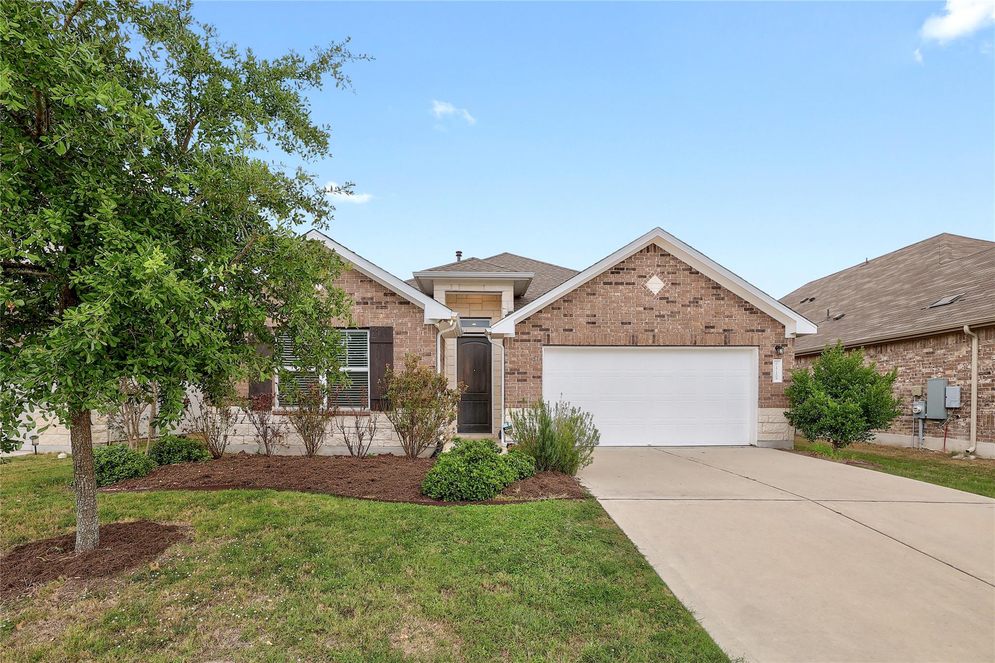 Listing photo 1 of 17109  Orinda Ln