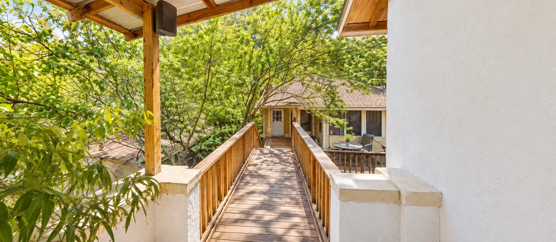Listing photo 1 of 2823  San Pedro St  #/2818 Salado