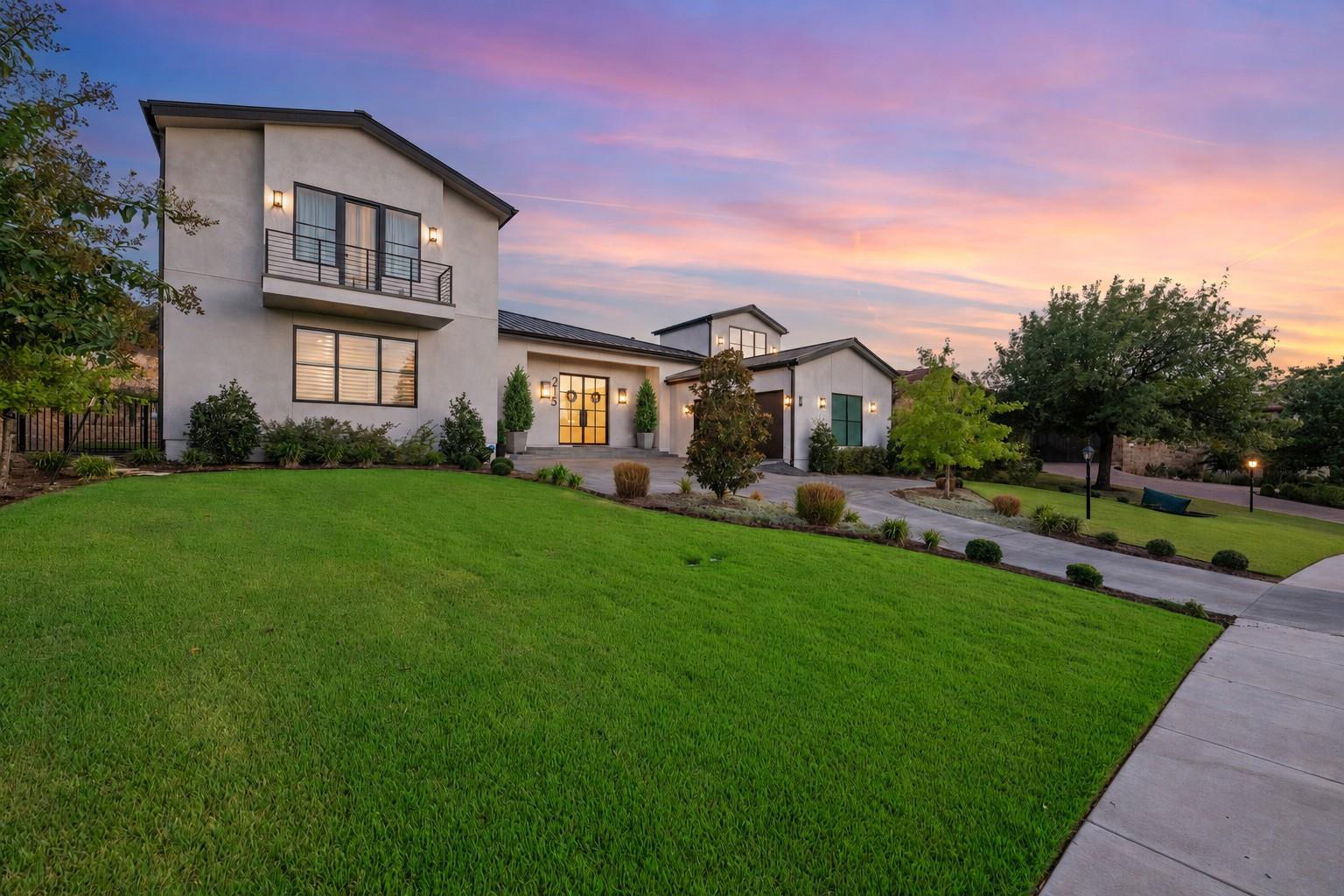 Listing photo of 215  Golden Bear Dr