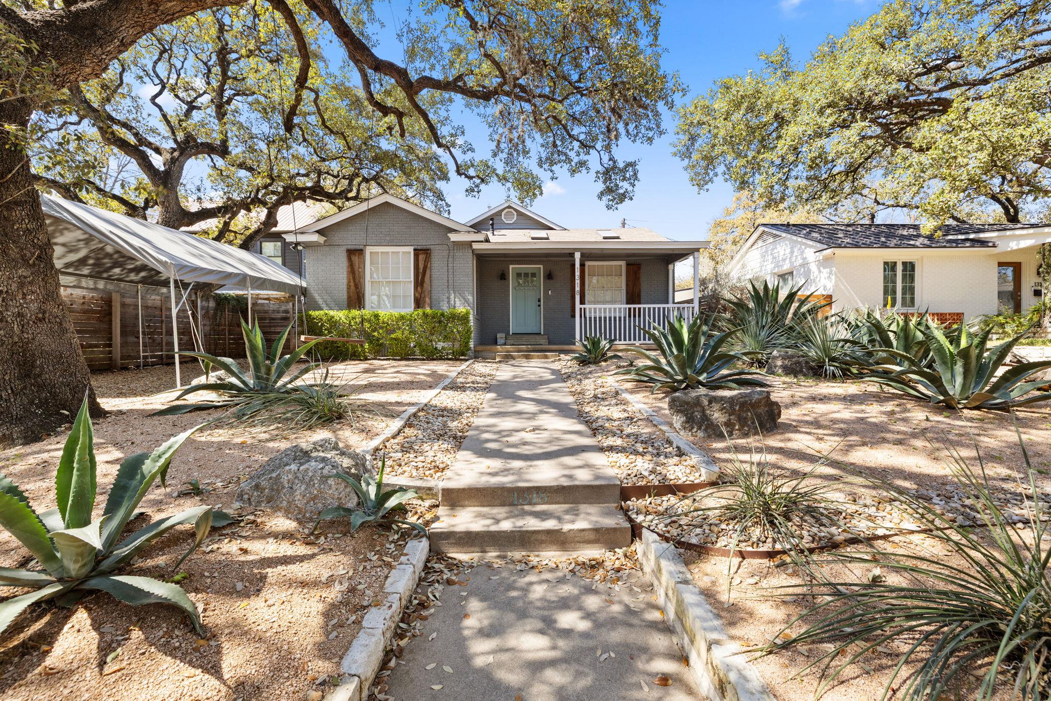 Listing photo 1 of 1318  Bonham Ter