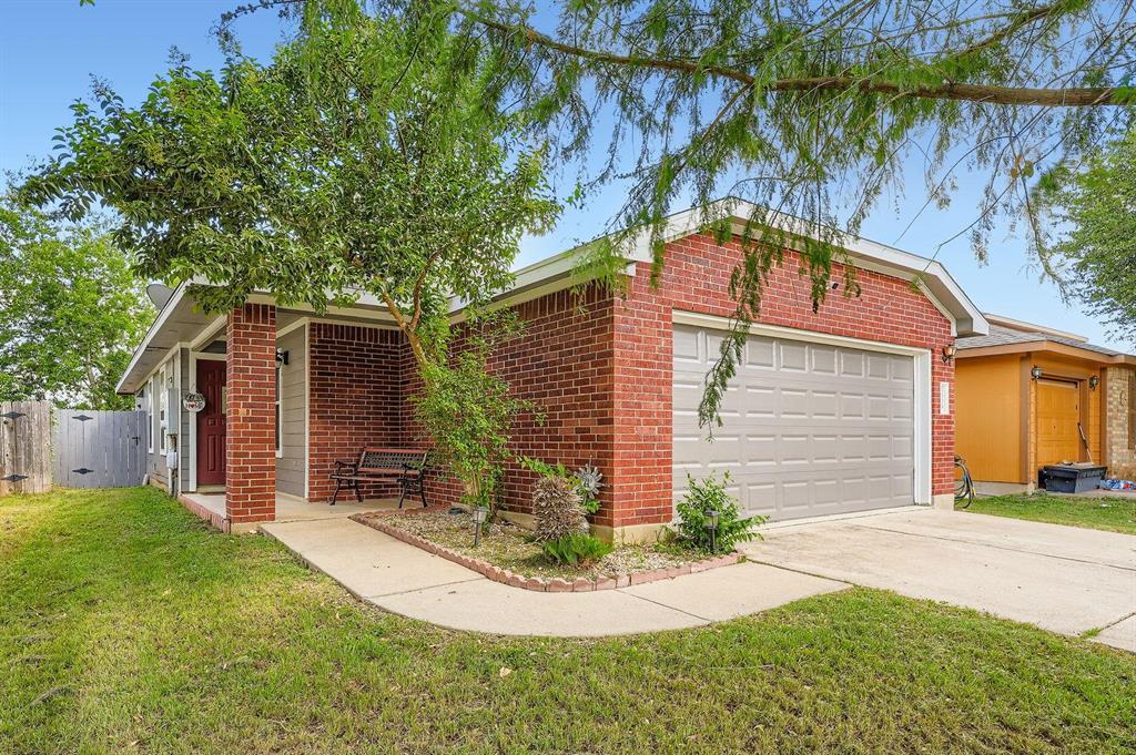 Foto de la propiedad en venta 1 de 3309  Crownover St