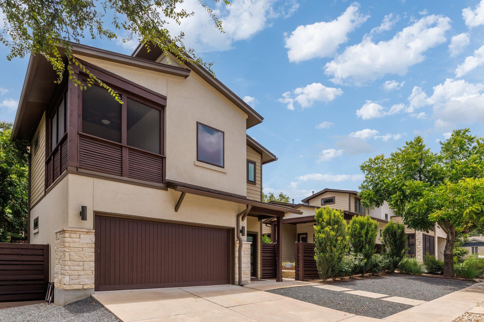 Listing photo 1 of 701  Josephine St  #Garage Apt