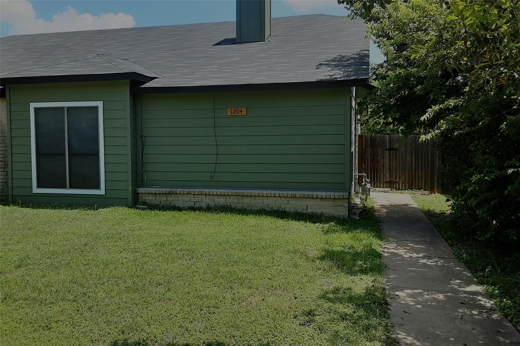 Foto de la propiedad en venta 1 de 1204  Orchard Park Cir