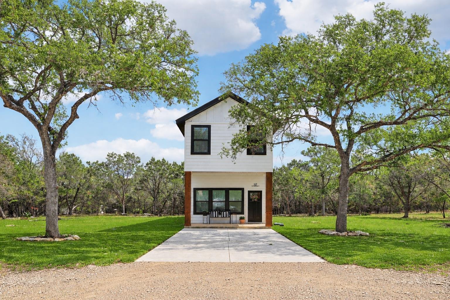 Listing photo 1 of 117  Golf Crest Dr  #C