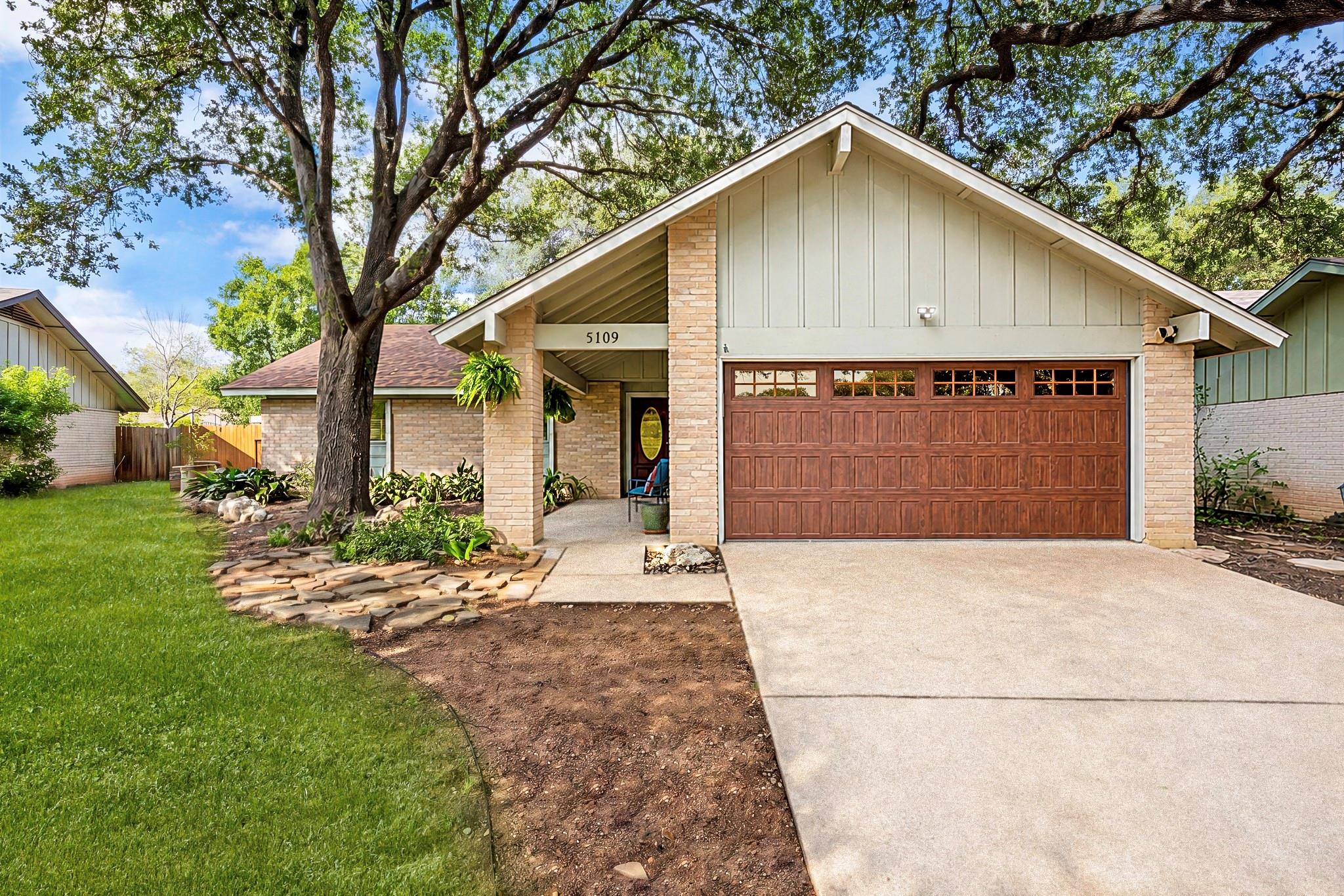 Listing photo 1 of 5109  Fort Mason Dr