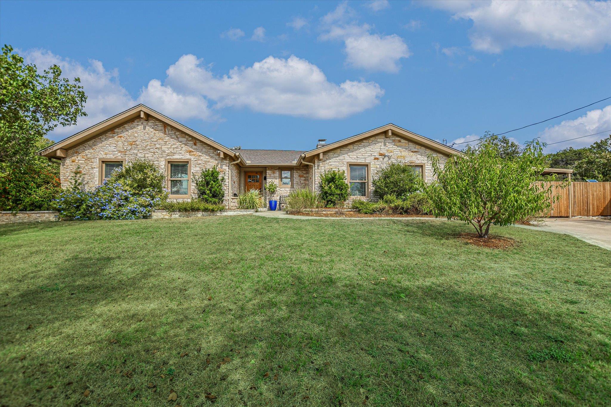 Listing photo 1 of 9000  Rock Way Dr