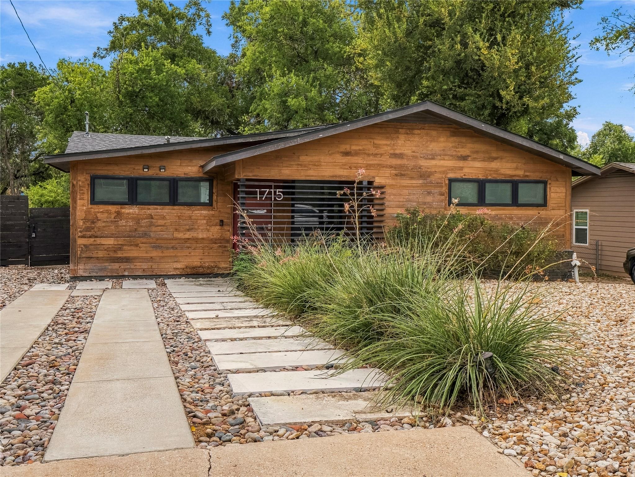 1715  Hillcrest Ln 매물 사진 1