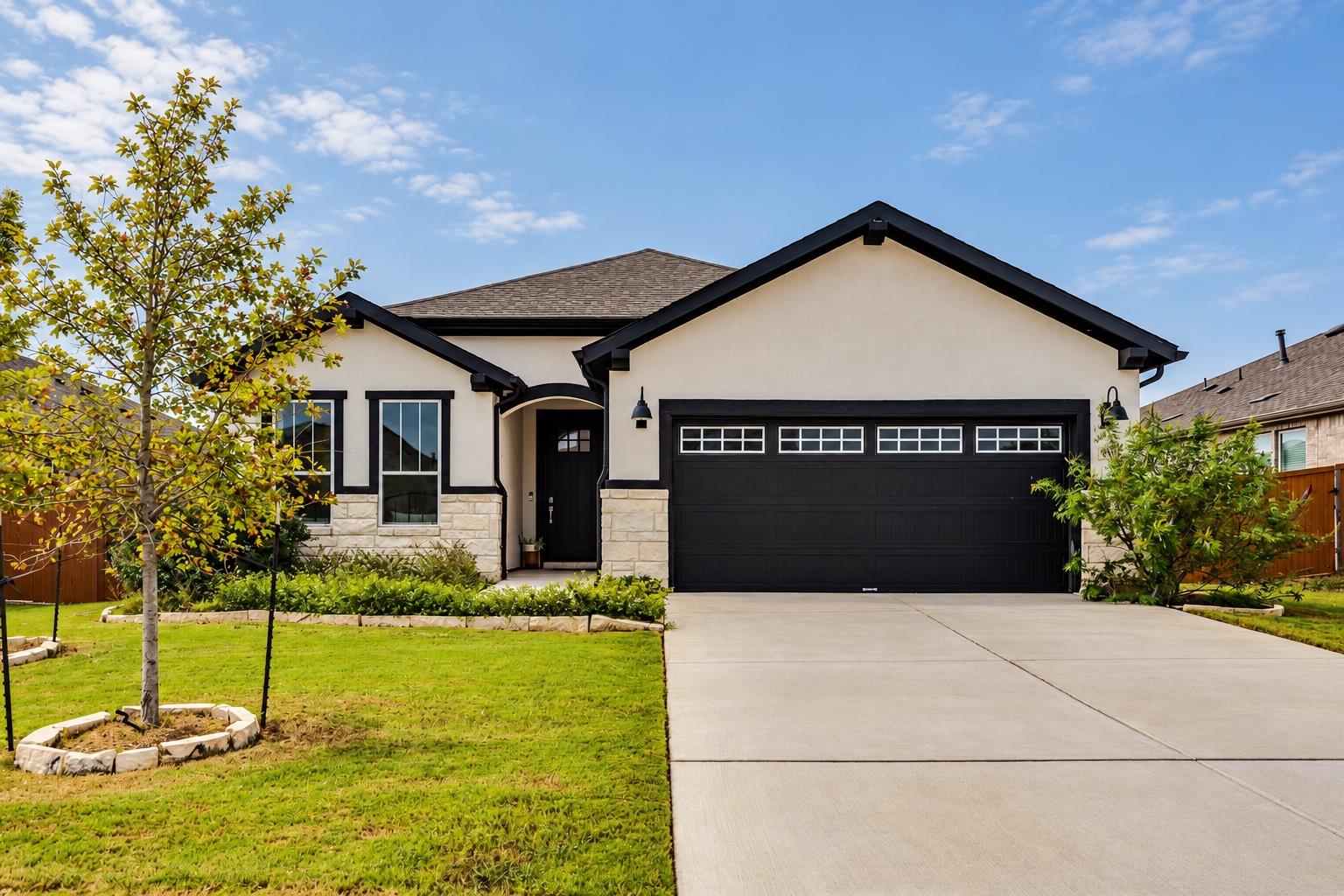 Listing photo 1 of 349  Barn Hill Loop