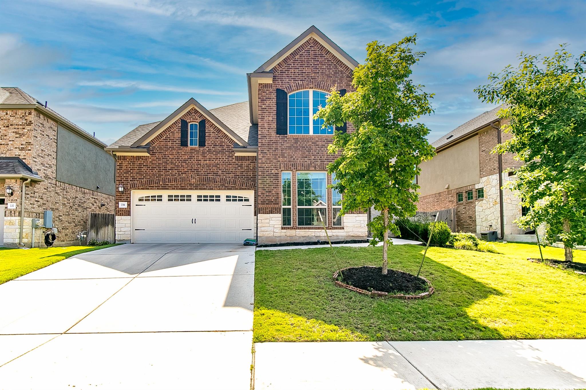 Listing photo 1 of 731  Expedition Way