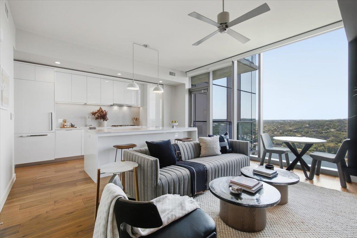 Listing photo 1 of 44  East Ave  #1811