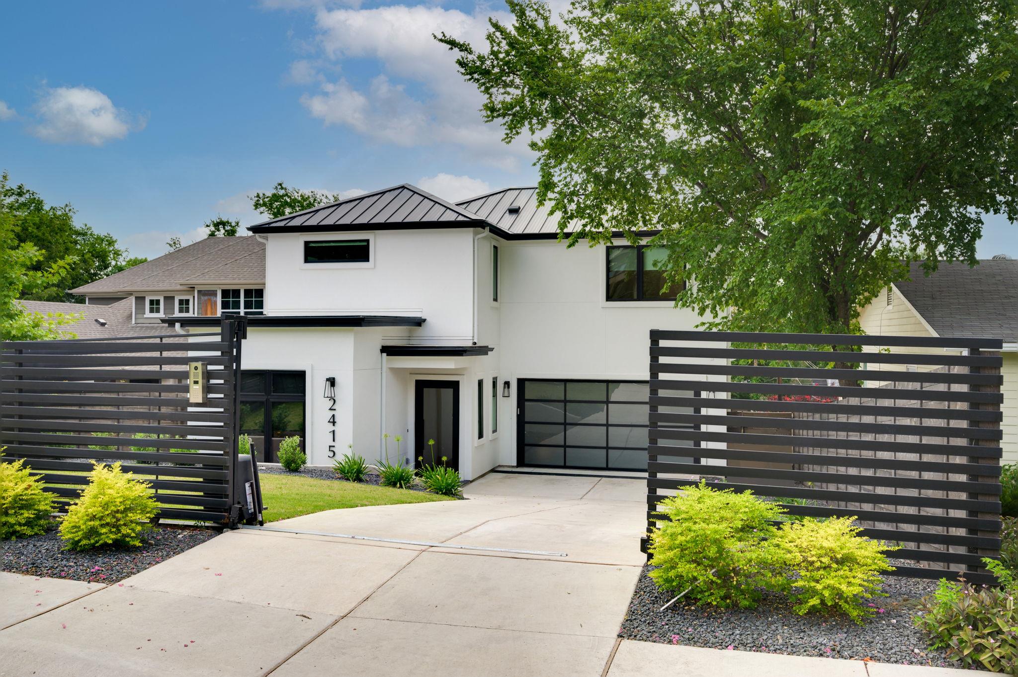 Listing photo 1 of 2415  McCall Rd