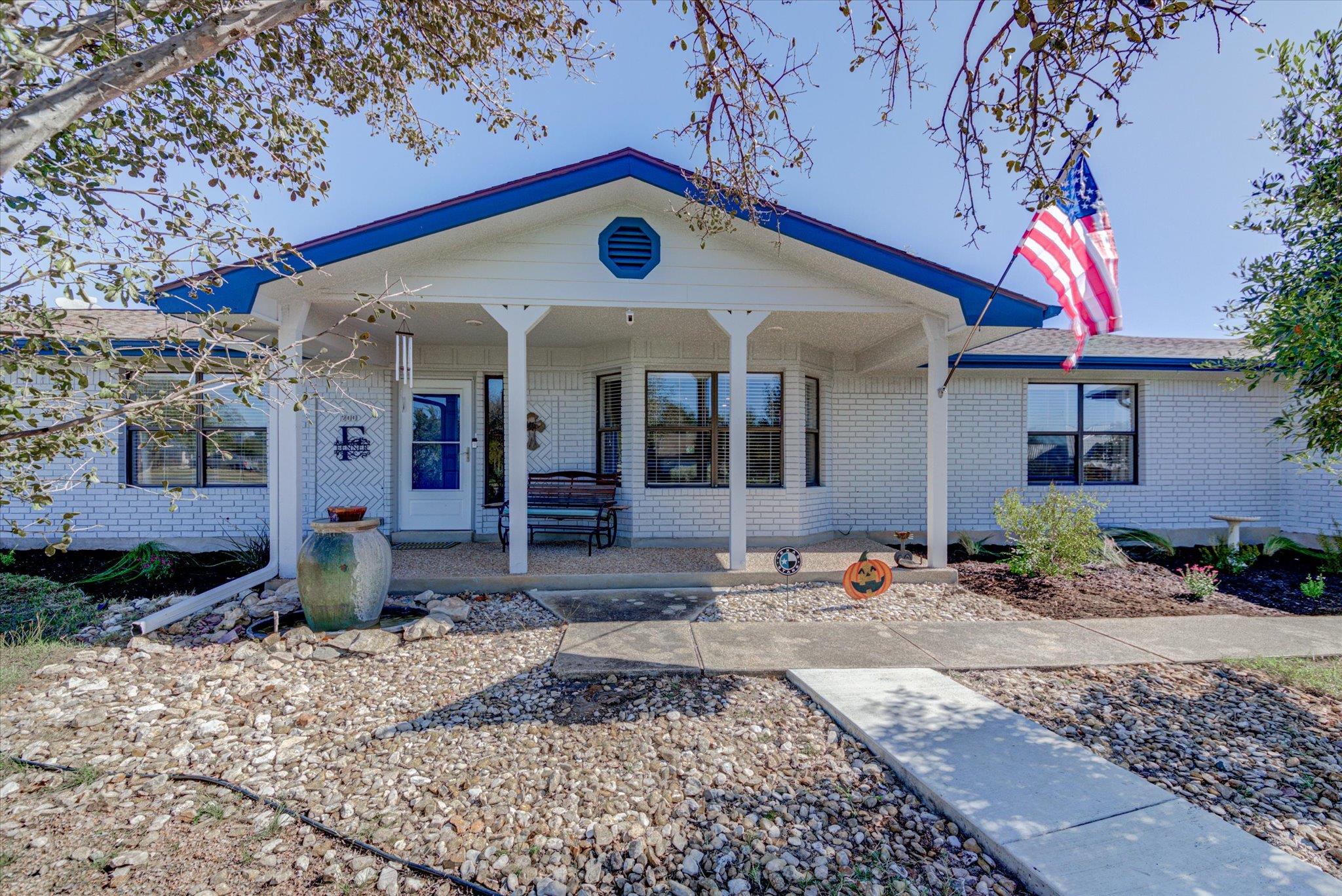 Listing photo of 200  Harbor Cir Cir