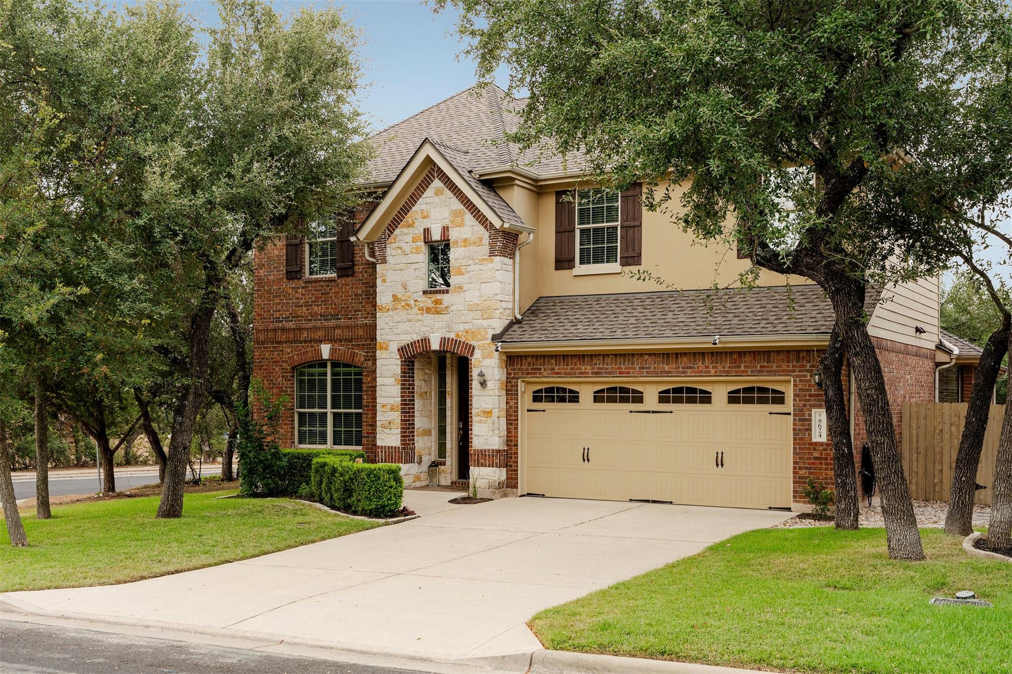 Foto de la propiedad en venta en 8624  Alophia Dr