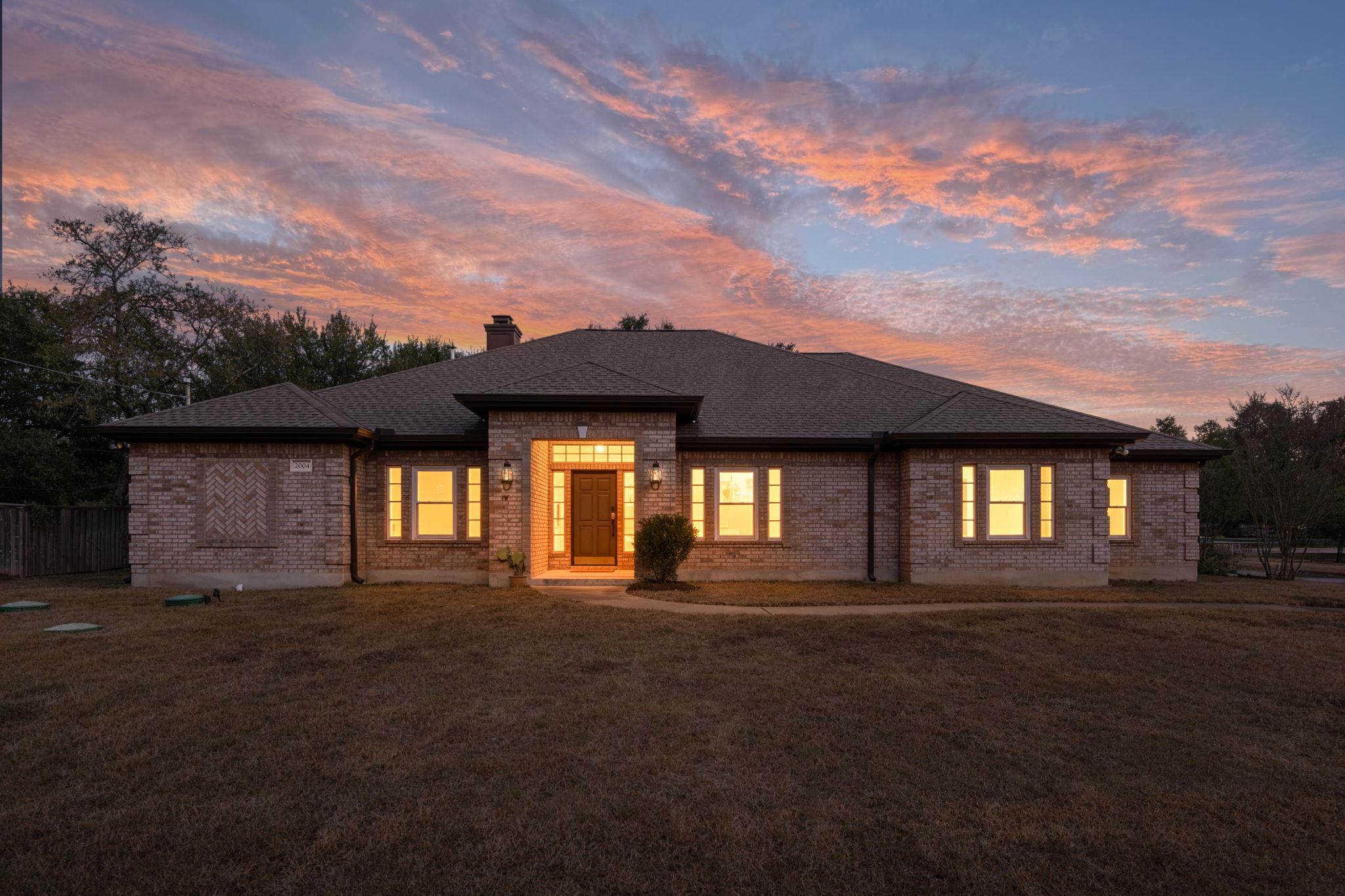 Ảnh nhà đang rao bán 1 của 2004  Fountainwood Dr