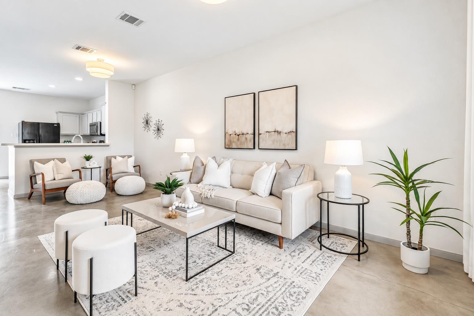 Listing photo 1 of 11137  Lost Maples Trl