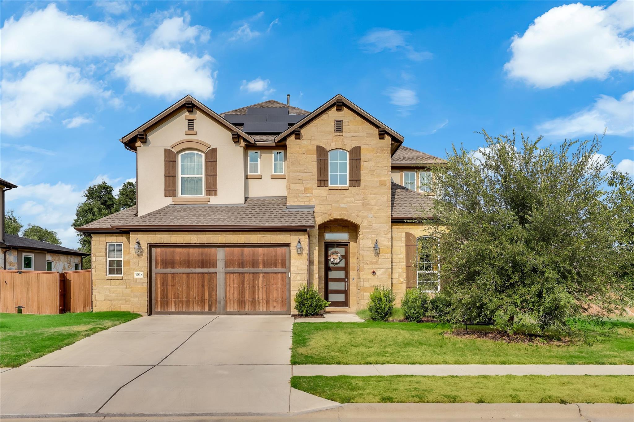 Listing photo 1 of 7818  Laramie Bnd