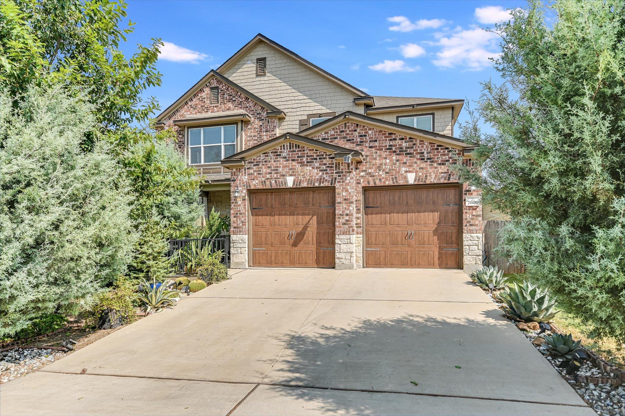 Listing photo 1 of 7605  Peccary Dr