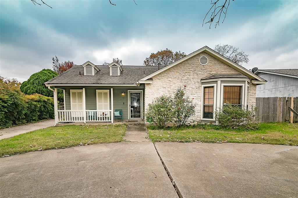 Foto de la propiedad en venta 1 de 105  Etta Pl