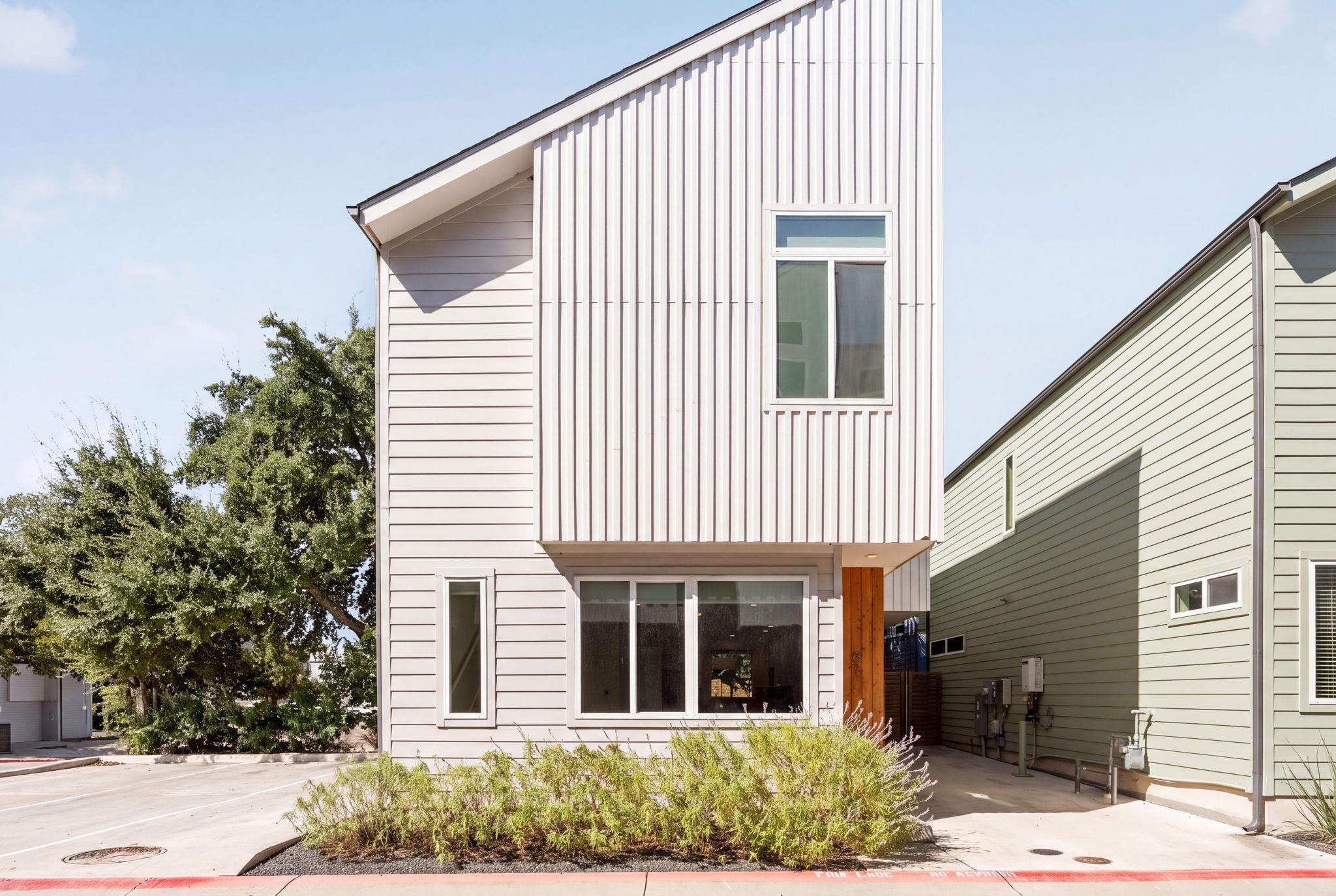 Listing photo of 814 N Bluff Dr  #82